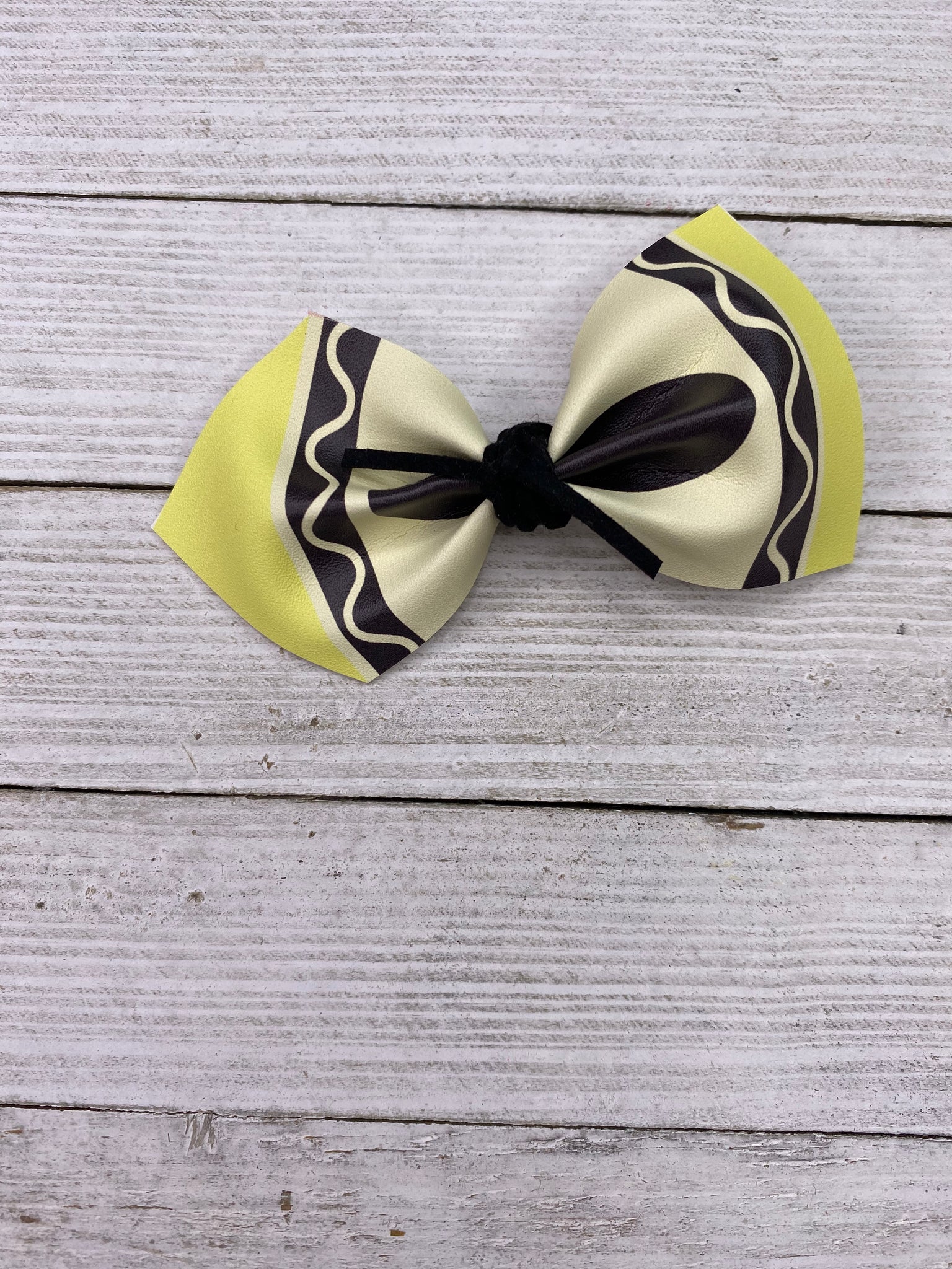 Pinch Crayon Bows