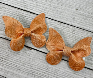 Peachy Embossed Butterfly Piggy Set