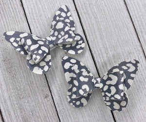 Gray/White Leopard Butterfly Piggy set